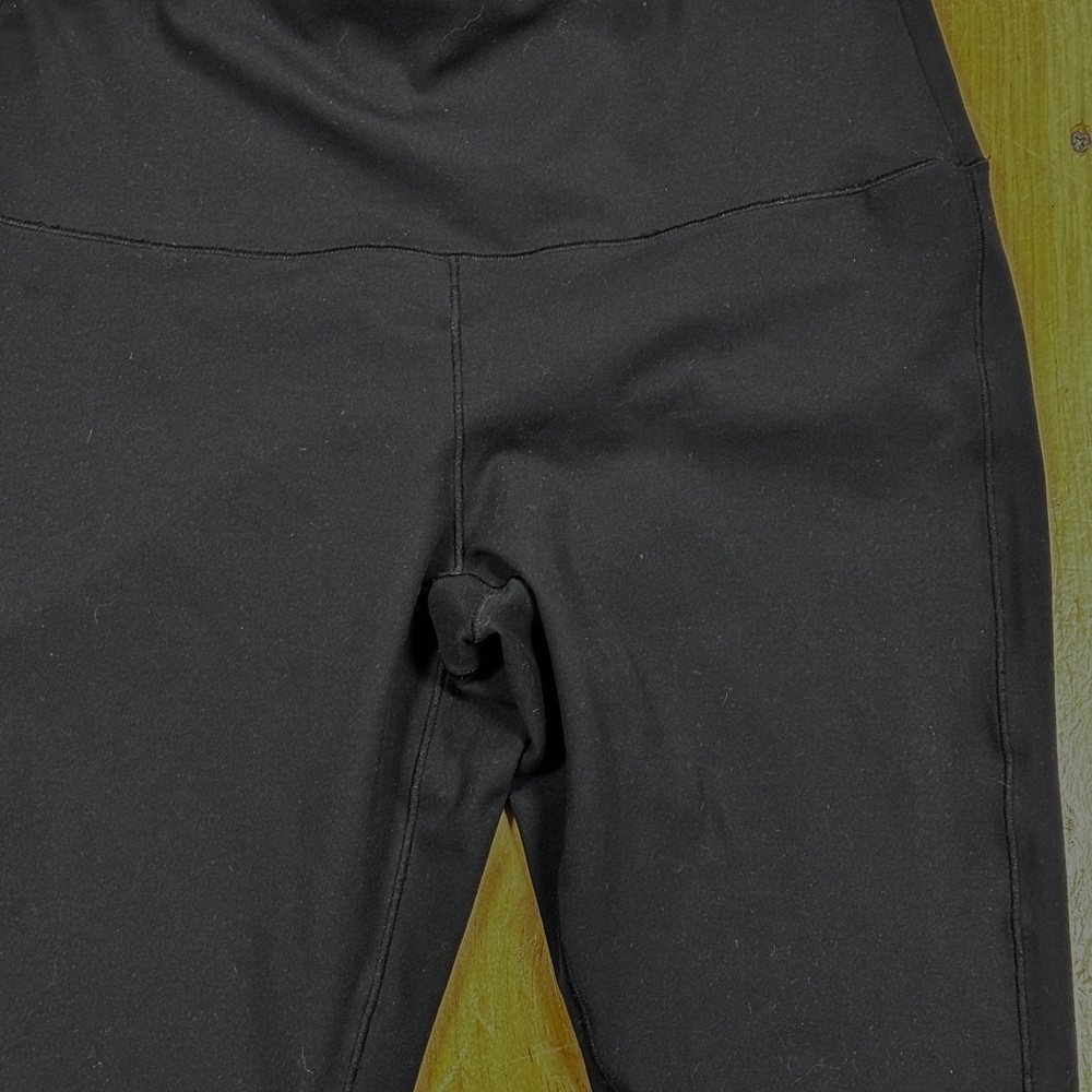 Marika capri yoga athletic activewear pants/leggings, black, Like New, L - Picture 5 of 7